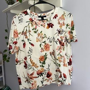 SOLD | Forever 21 - Size L - Floral T-Shirt